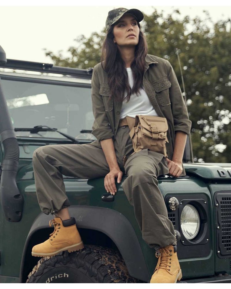 Pantalon Femme BDU RipStop BRANDIT kaki sur modèle Femme | SPECIALFORCE Pantalon Femme BDU RipStop BRANDIT kaki sur modèle Femme | SPECIALFORCE