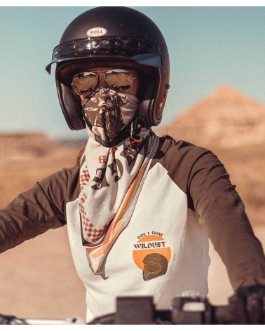 Foulard Moto Femme "Vintage Racer" WILDUST porté en masque facial | SPECIALFORCE