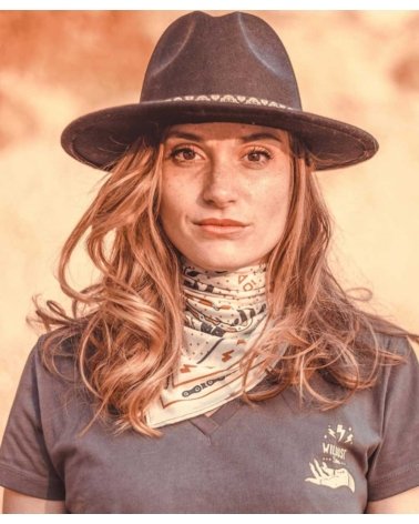 Foulard Moto Femme "Born Wild" WILDUST porté en bandana | SPECIALFORCE