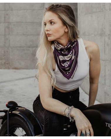 Foulard Moto Femme "Moto Therapy" écru/prune WILDUST porté façon bandana mexicain | SPECIALFORCE