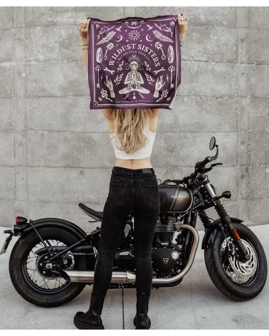 Foulard Moto Femme "Moto Therapy" écru/prune WILDUST déplié en extérieur | SPECIALFORCE