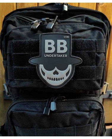 Morale Patch PVC "BB Undertaker" noir 101 INC personnalisant un sac à dos noir 36 L | SPECIALFORCE