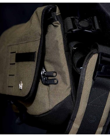 Sac Messenger tactique à bandoulière "Consul" 13,4 L PENTAGON TACTICAL - coloris kaki - vue de profil | SPECIALFORCE